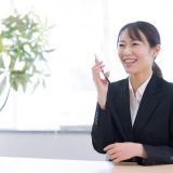 転職後にエージェントと連絡を取りますか？